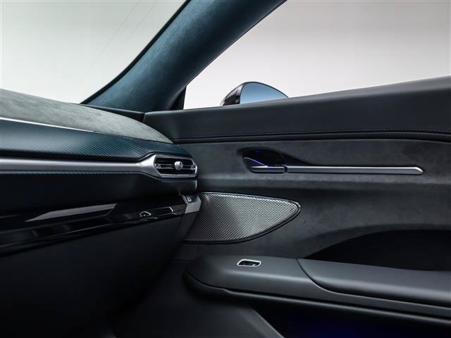 New 2026 Aston Martin V8 Vantage S RWD image 34