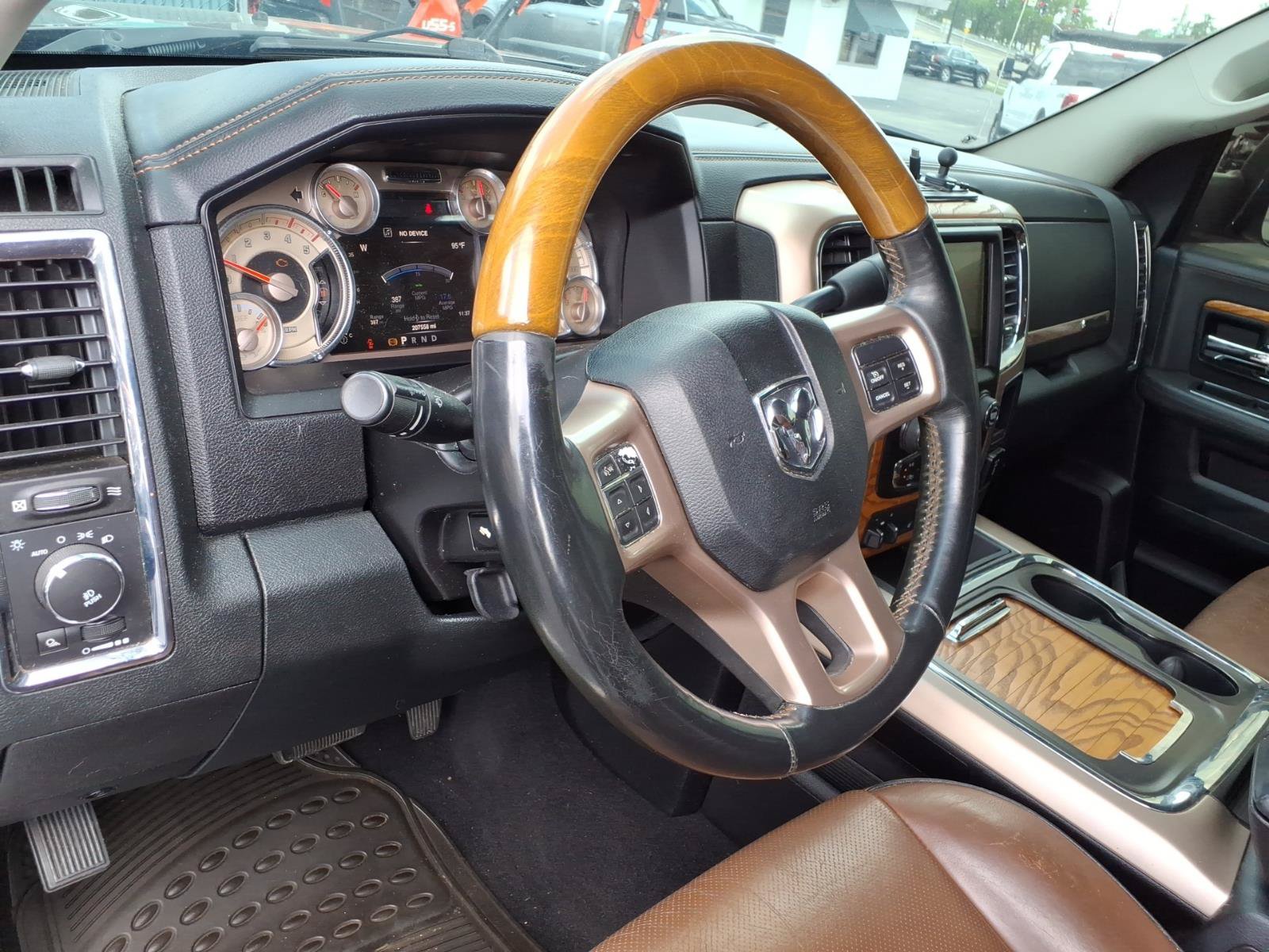 Used 2016 RAM 2500 Longhorn w/ Convenience Group AWD/4WD image 21