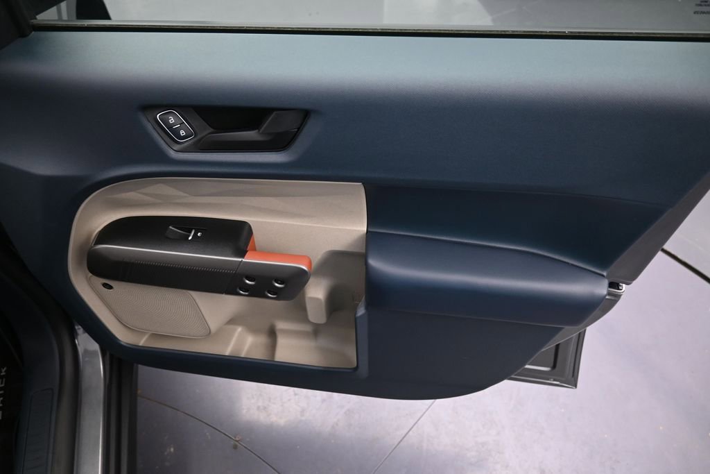 Used 2025 Ford Maverick Lariat AWD/4WD image 32