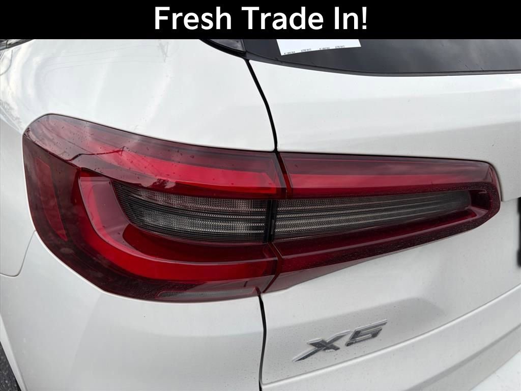 Used 2022 BMW X5 sDrive40i w/ M Sport Package image 11