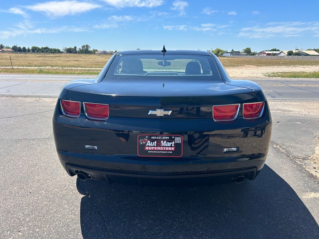 Used 2011 Chevrolet Camaro LS RWD image 4
