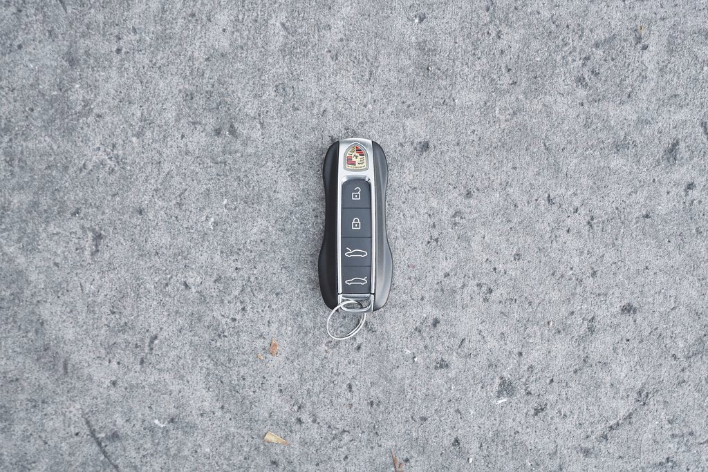 Used 2023 Porsche Taycan 4S w/ Premium Package image 74