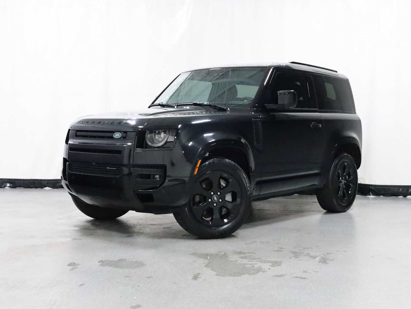 Used 2023 Land Rover Defender 90 X-Dynamic SE AWD/4WD image 1