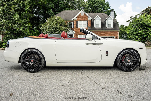 Used 2016 Rolls-Royce Dawn RWD image 9