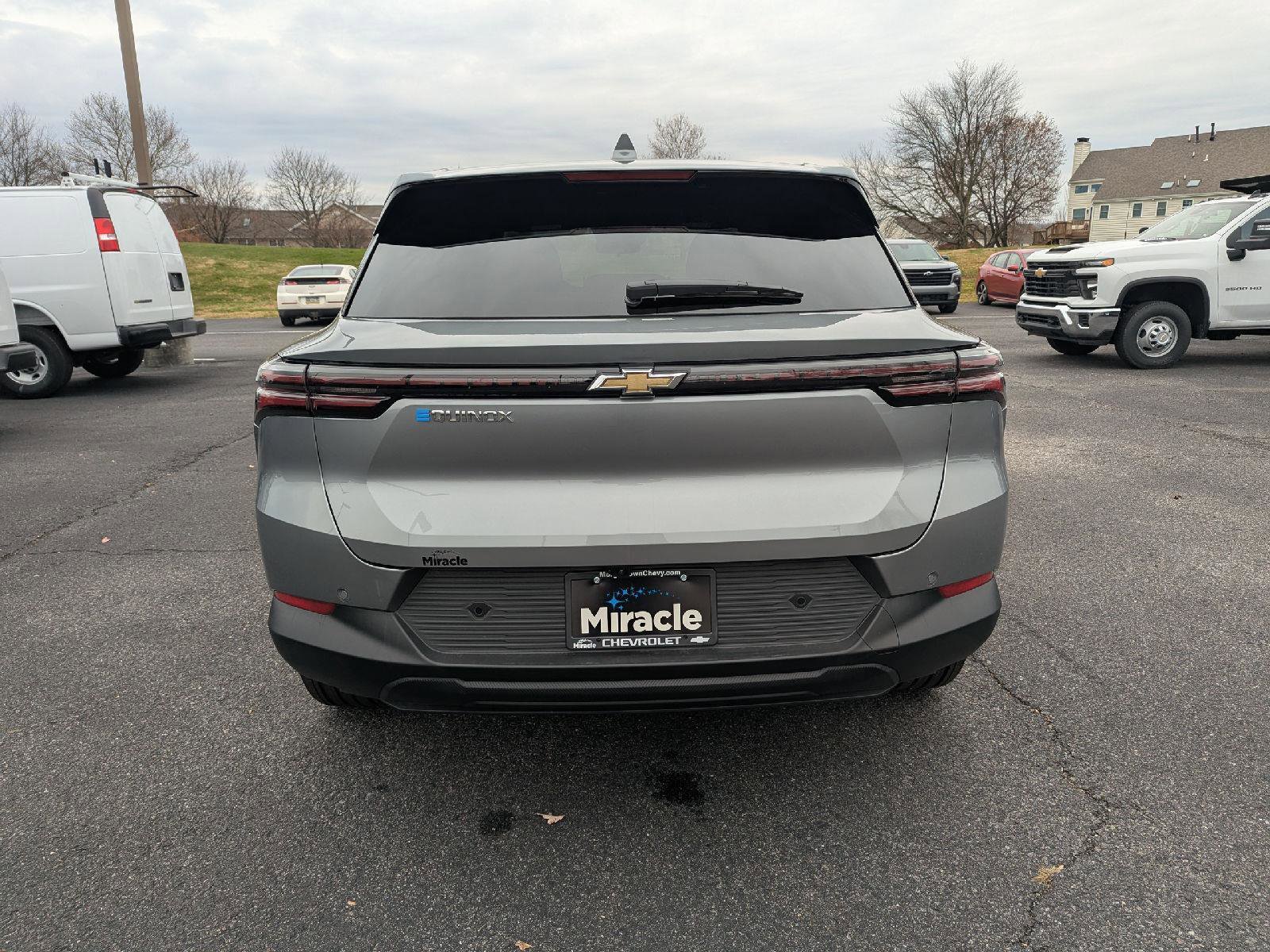 New 2026 Chevrolet Equinox EV LT image 11