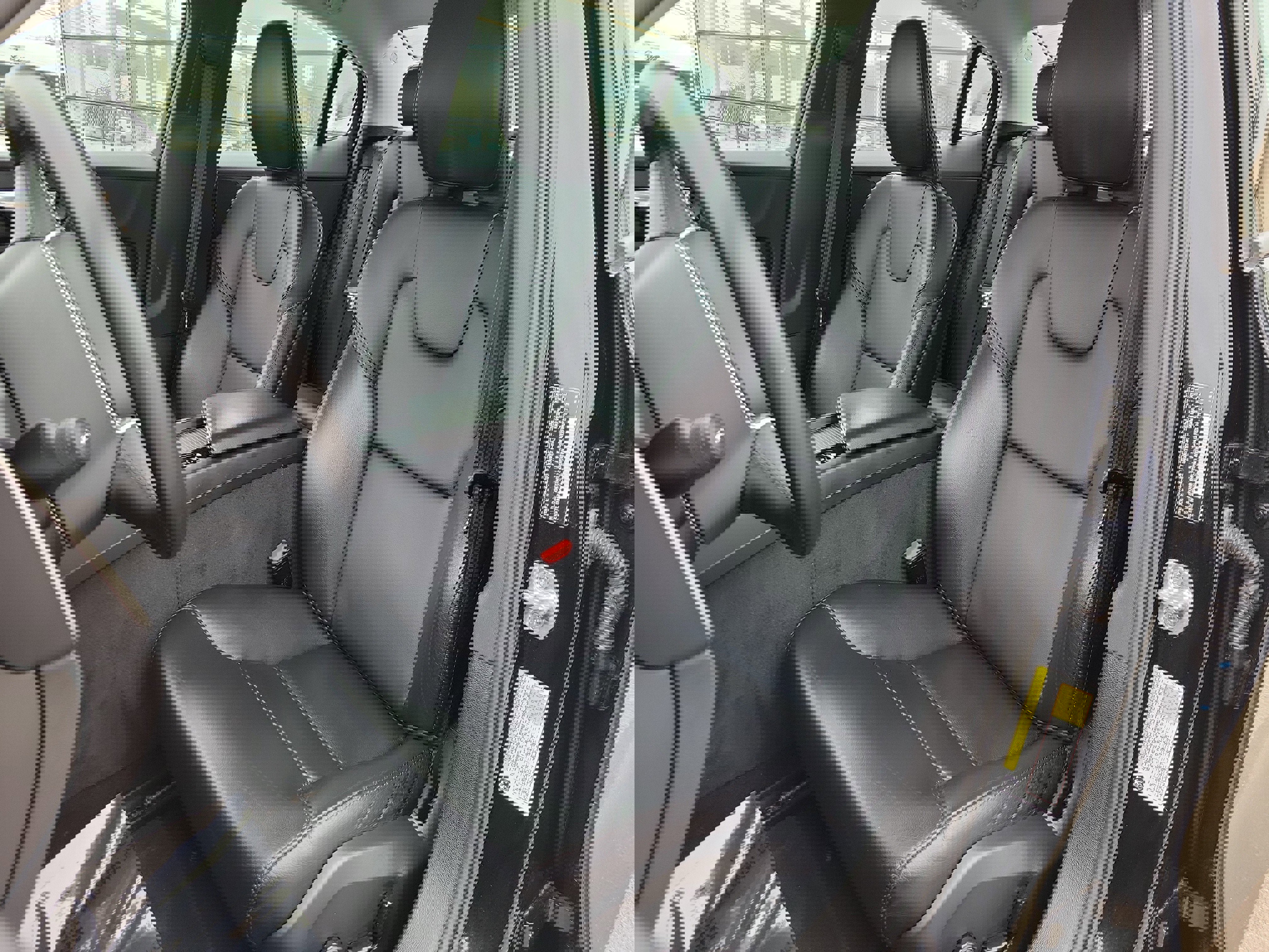 Used 2019 Volvo S60 T6 Momentum w/ Premium Package image 4