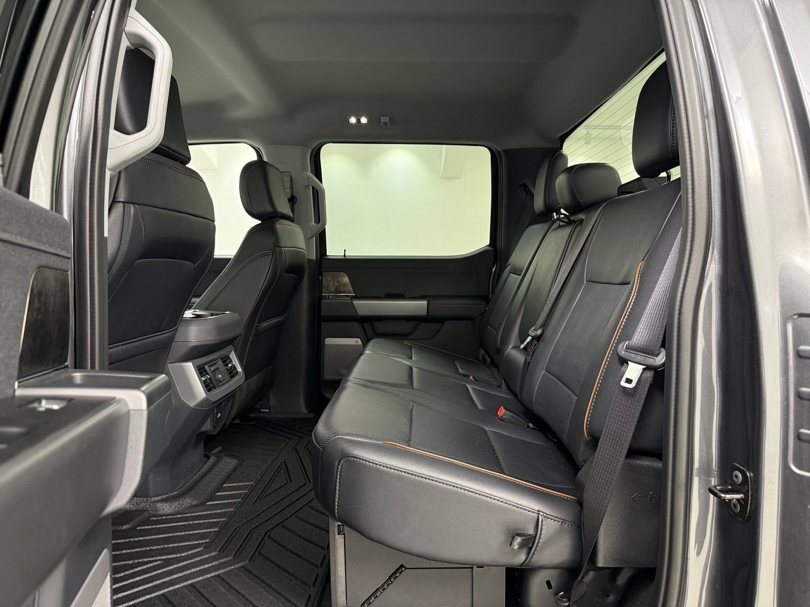 Used 2026 Ford F350 Lariat AWD/4WD image 25