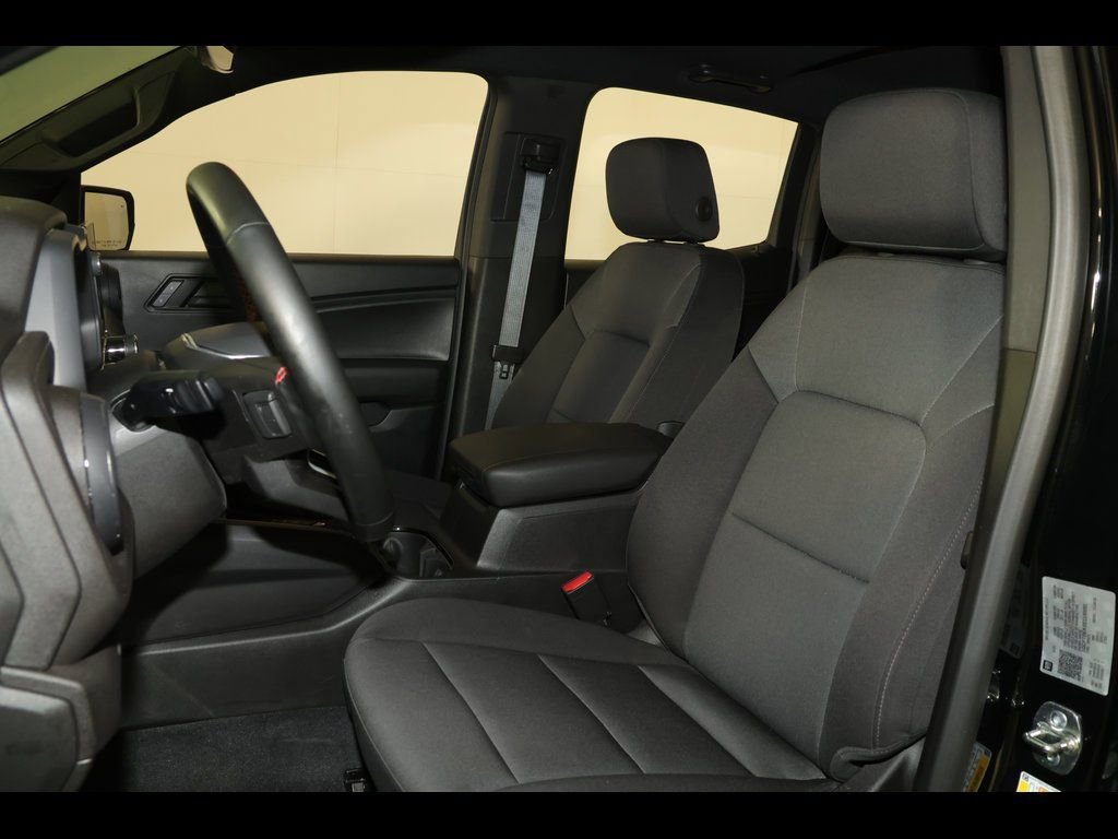 Used 2025 Chevrolet Colorado W/T w/ WT Custom Package image 21