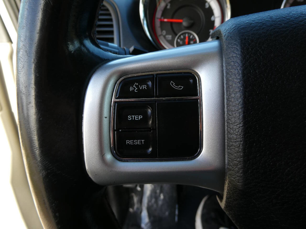 Used 2015 Dodge Grand Caravan SE w/ Quick Order Package 29E SE image 12