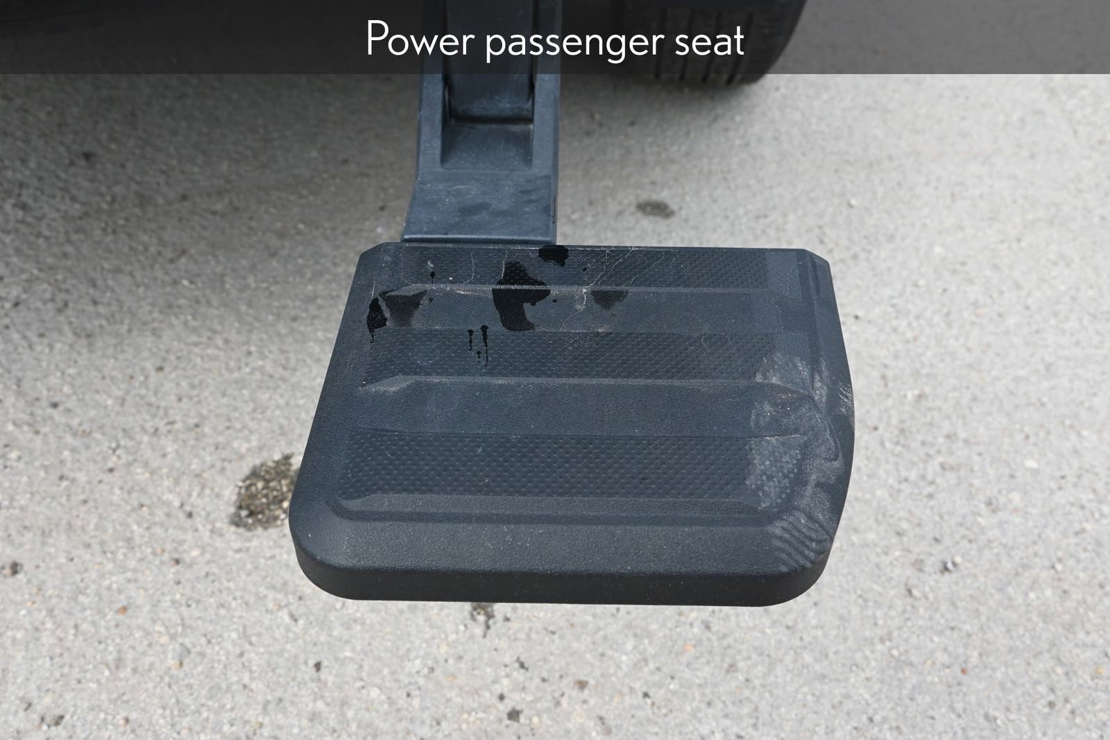 Used 2024 Toyota Tacoma Limited w/ Limited Package (LT) image 40