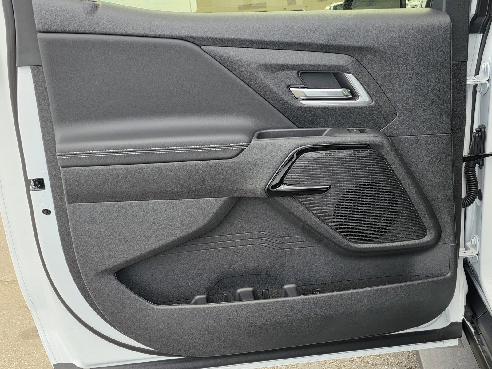 New 2026 Chevrolet Silverado EV LT image 15