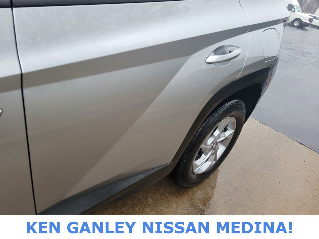 Used 2024 Hyundai Tucson SE image 12