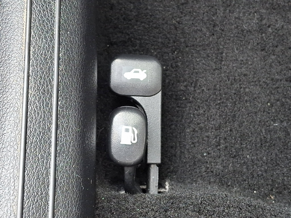 Certified 2024 Kia Forte LXS w/ LXS Technology Package FWD image 28