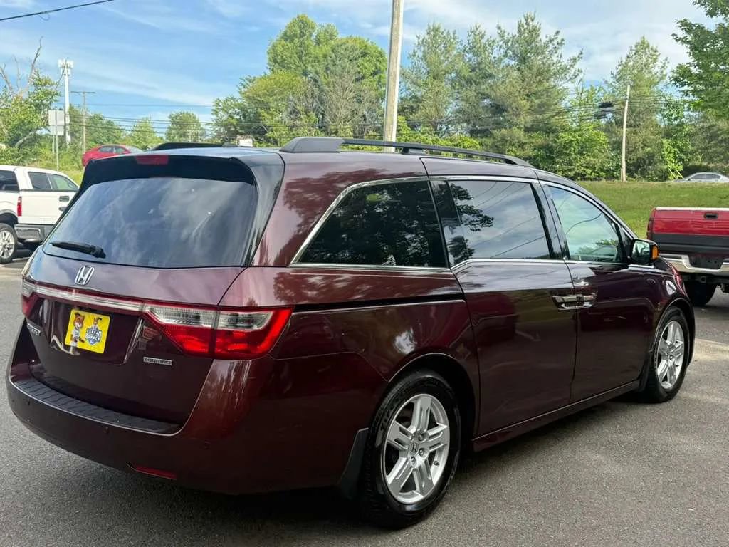 Used 2011 Honda Odyssey Touring Elite image 8
