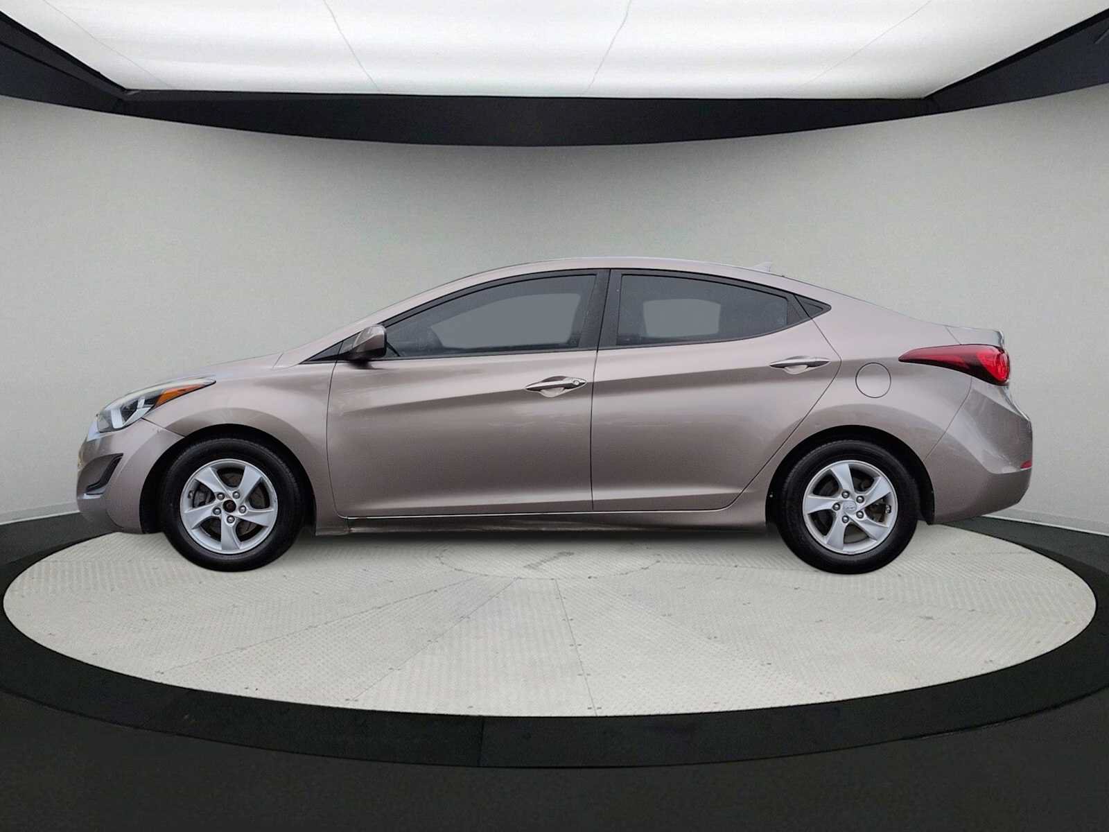 Used 2015 Hyundai Elantra SE FWD image 5