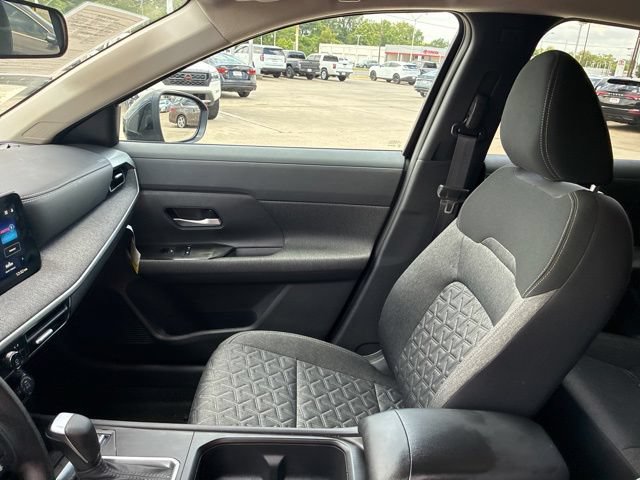 Used 2026 Nissan Kicks SV w/ Charging Package FWD image 16