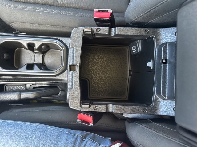 Used 2023 Jeep Wrangler Sahara w/ Cold Weather Group image 27