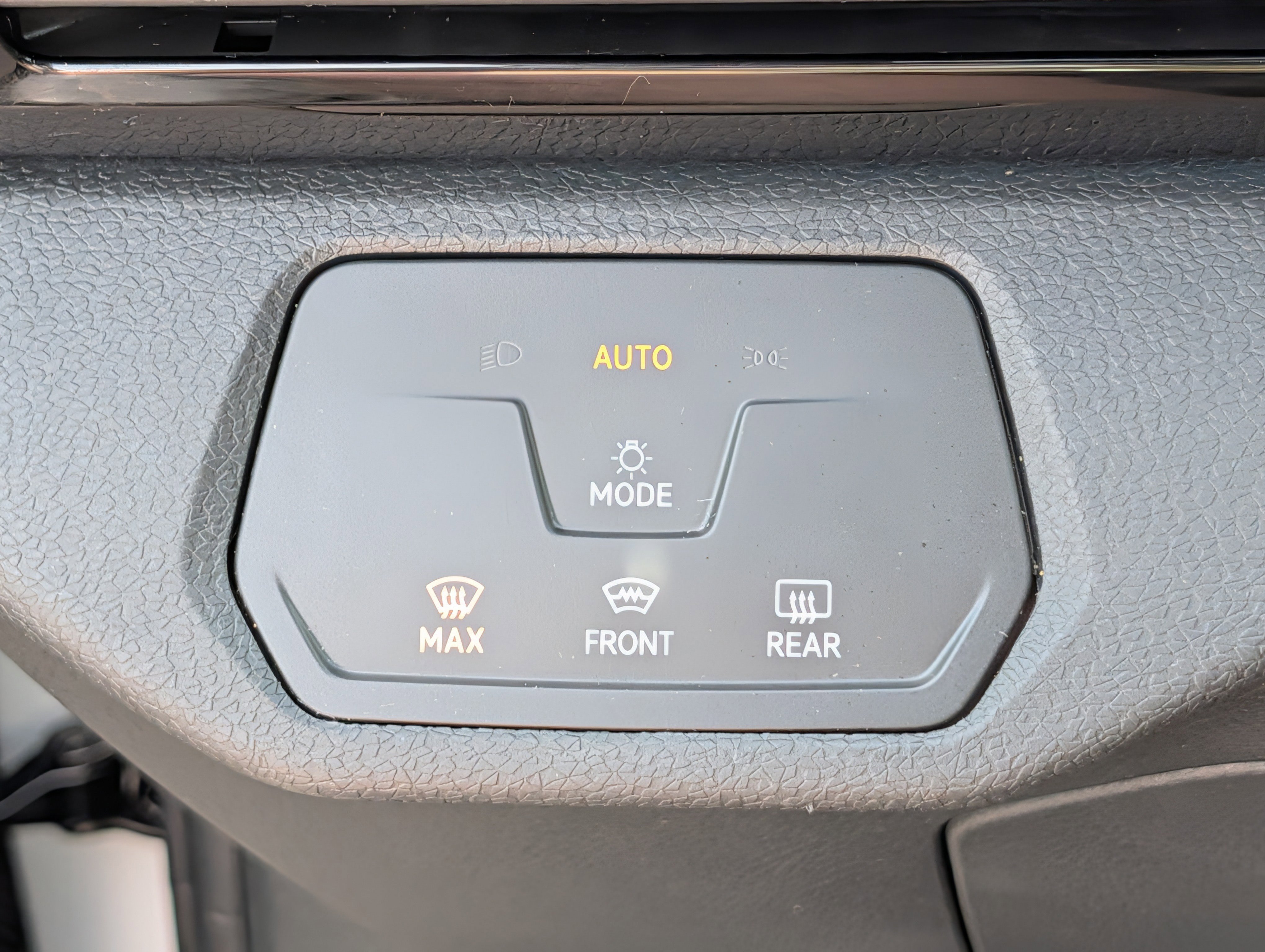 Used 2022 Volkswagen ID.4 Pro AWD/4WD image 26