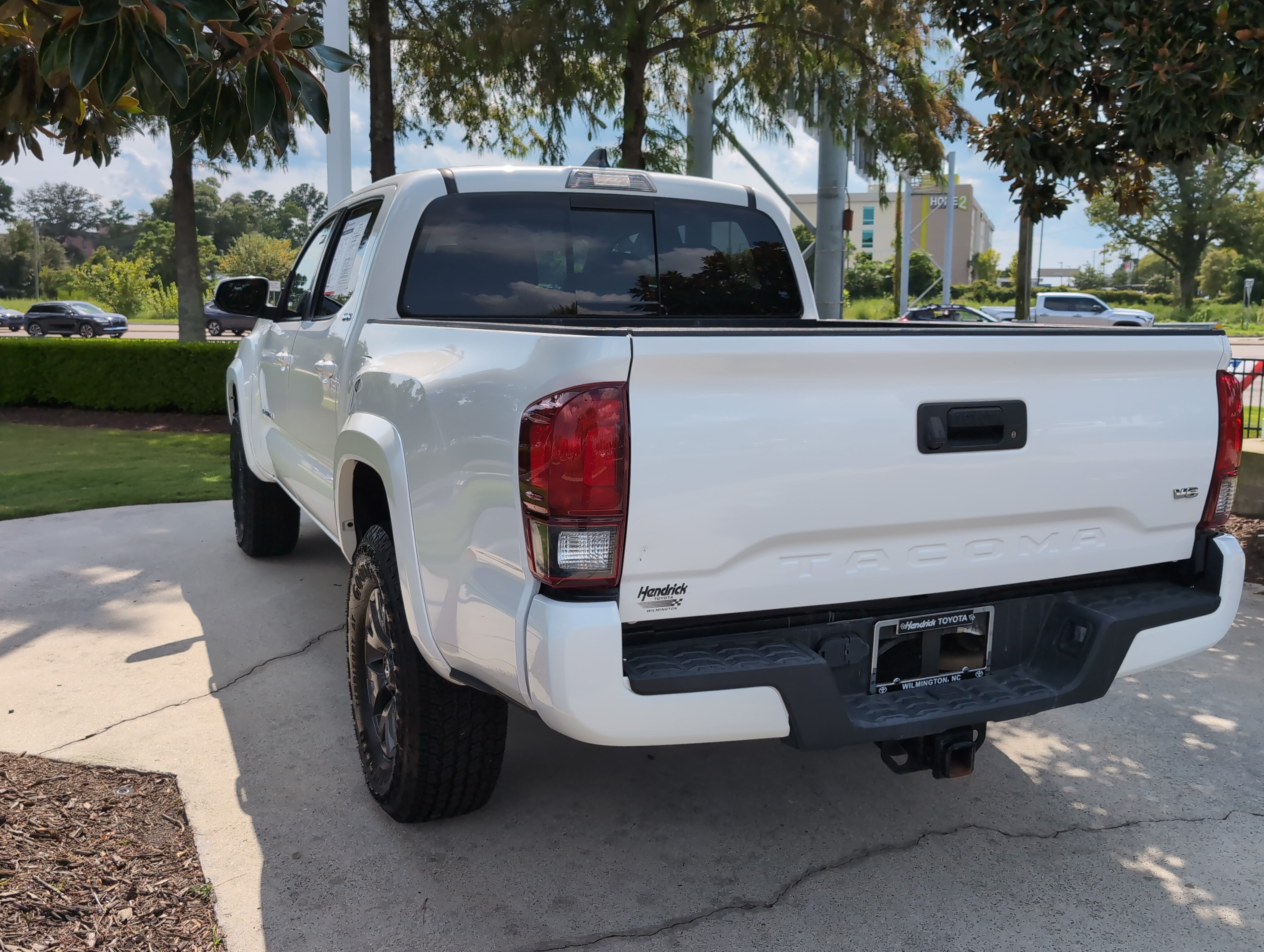 Certified 2023 Toyota Tacoma SR5 w/ Technology Package RWD image 8