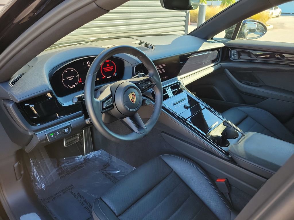 Certified 2024 Porsche Panamera 4 image 5