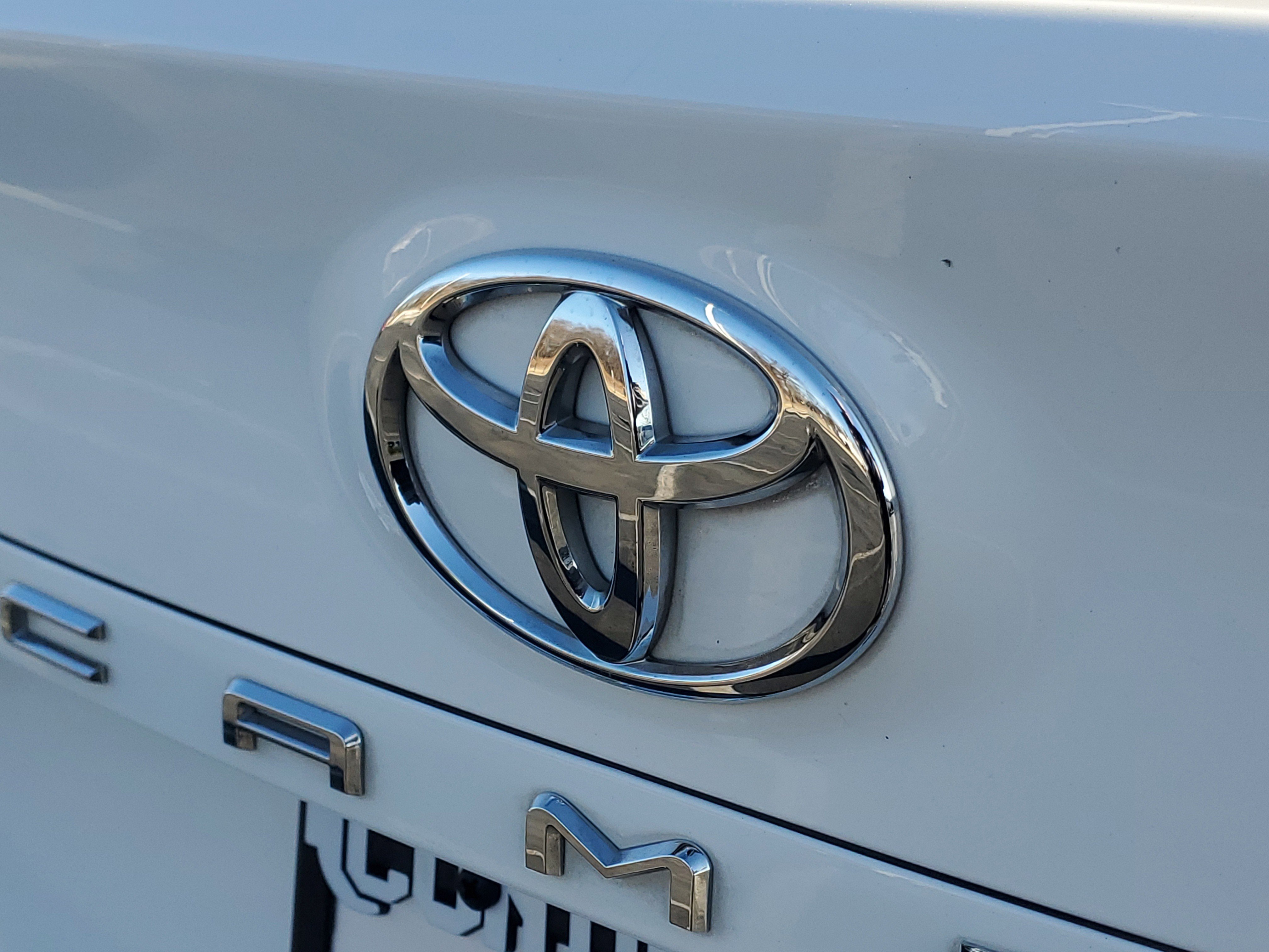 Certified 2022 Toyota Camry LE w/ Convenience Package image 7