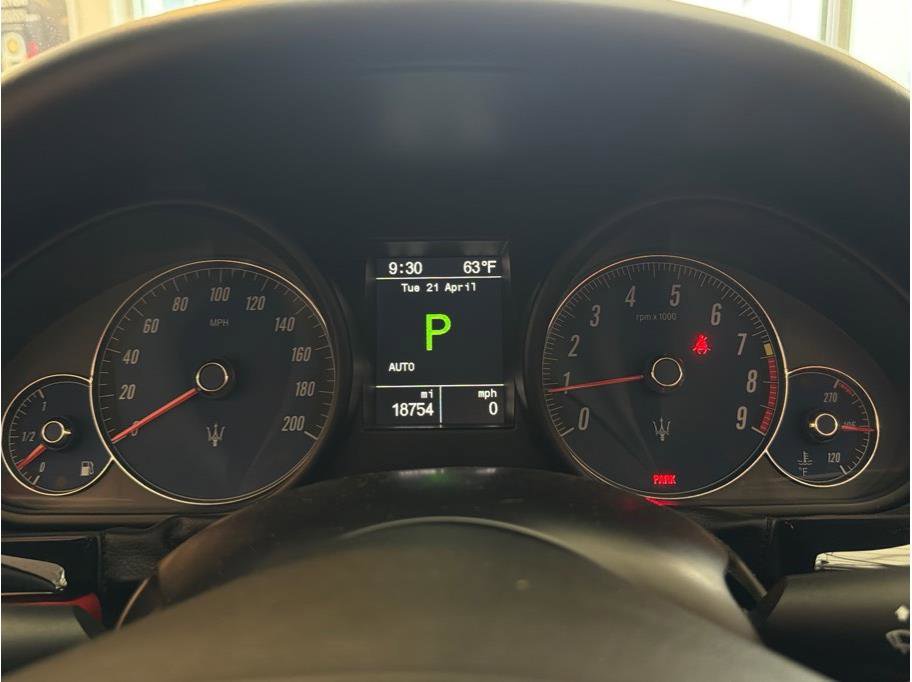 Used 2016 Maserati GranTurismo Sport image 11