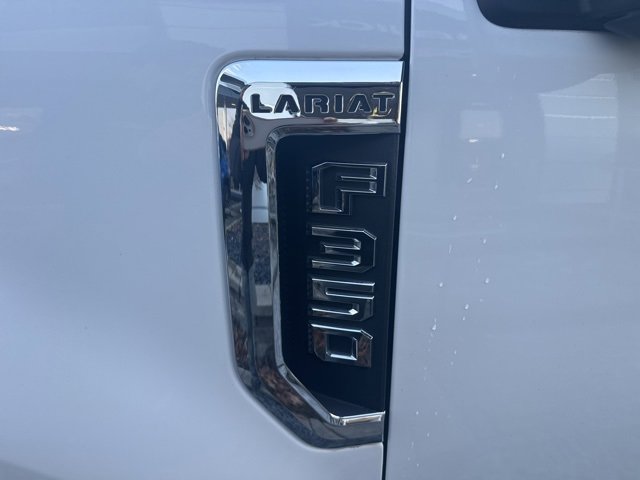 Used 2017 Ford F350 Lariat image 6