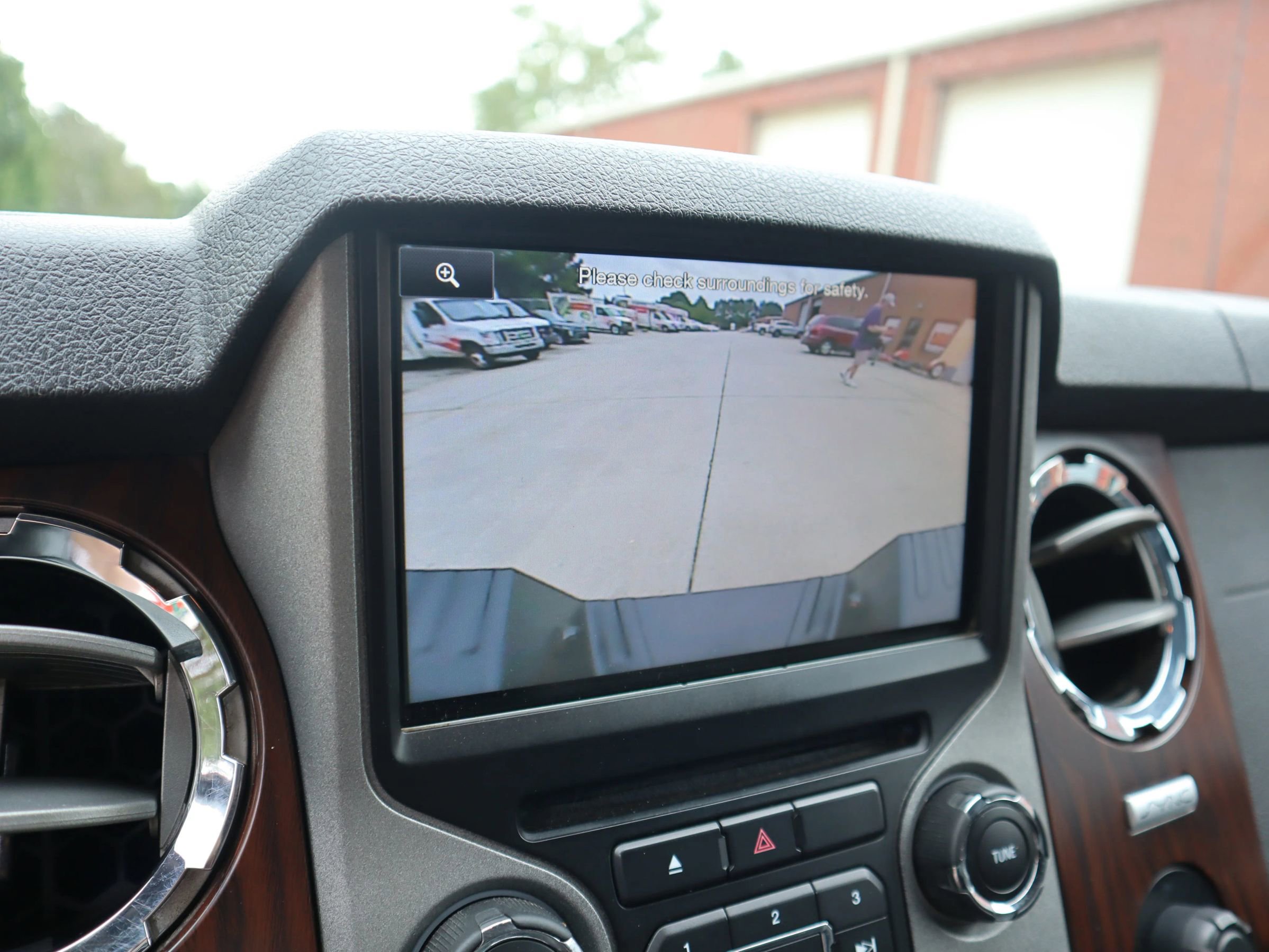 Used 2015 Ford F350 Lariat w/ Lariat Interior Package image 18