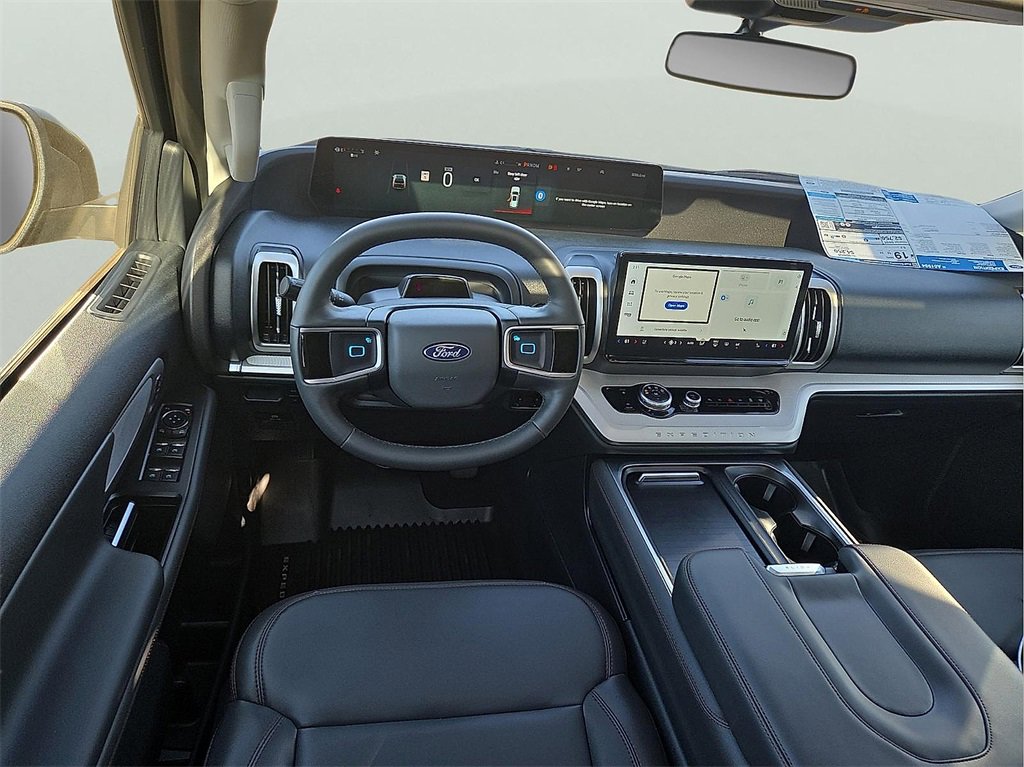 New 2025 Ford Expedition Active image 11