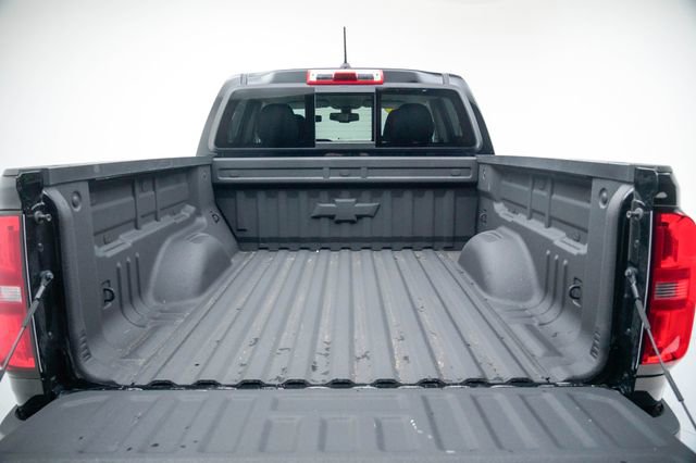 Used 2022 Chevrolet Colorado Z71 w/ Z71 Midnight Edition AWD/4WD image 13