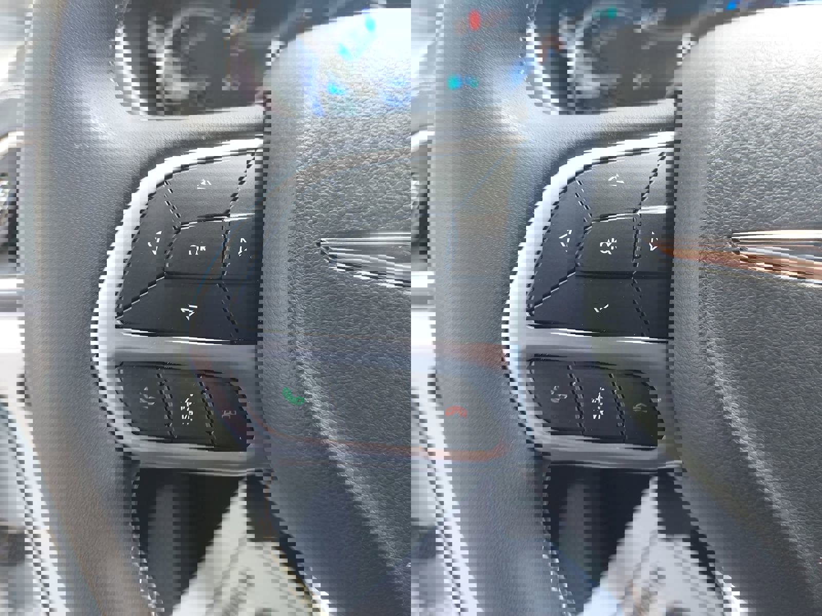 Used 2024 Chrysler Pacifica Select image 19