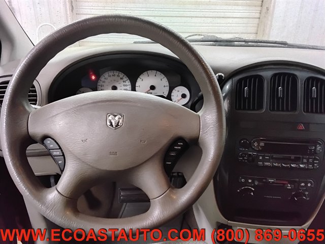 Used 2005 Dodge Caravan SXT FWD image 11