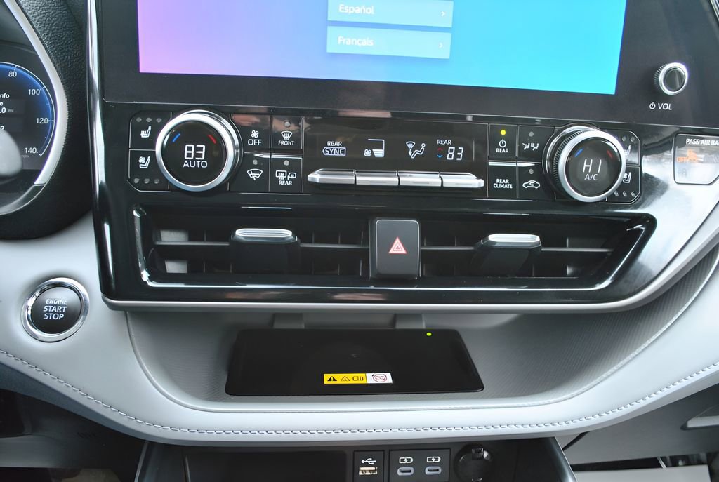 Used 2023 Toyota Highlander Limited image 17