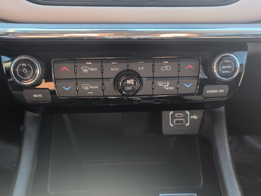 Used 2022 Jeep Compass Limited image 30