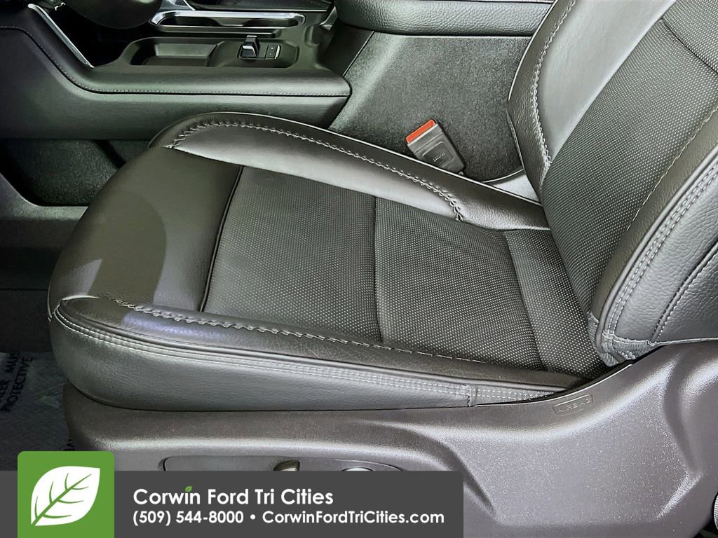 Used 2024 GMC Sierra 3500 Denali w/ Denali Reserve Package image 22