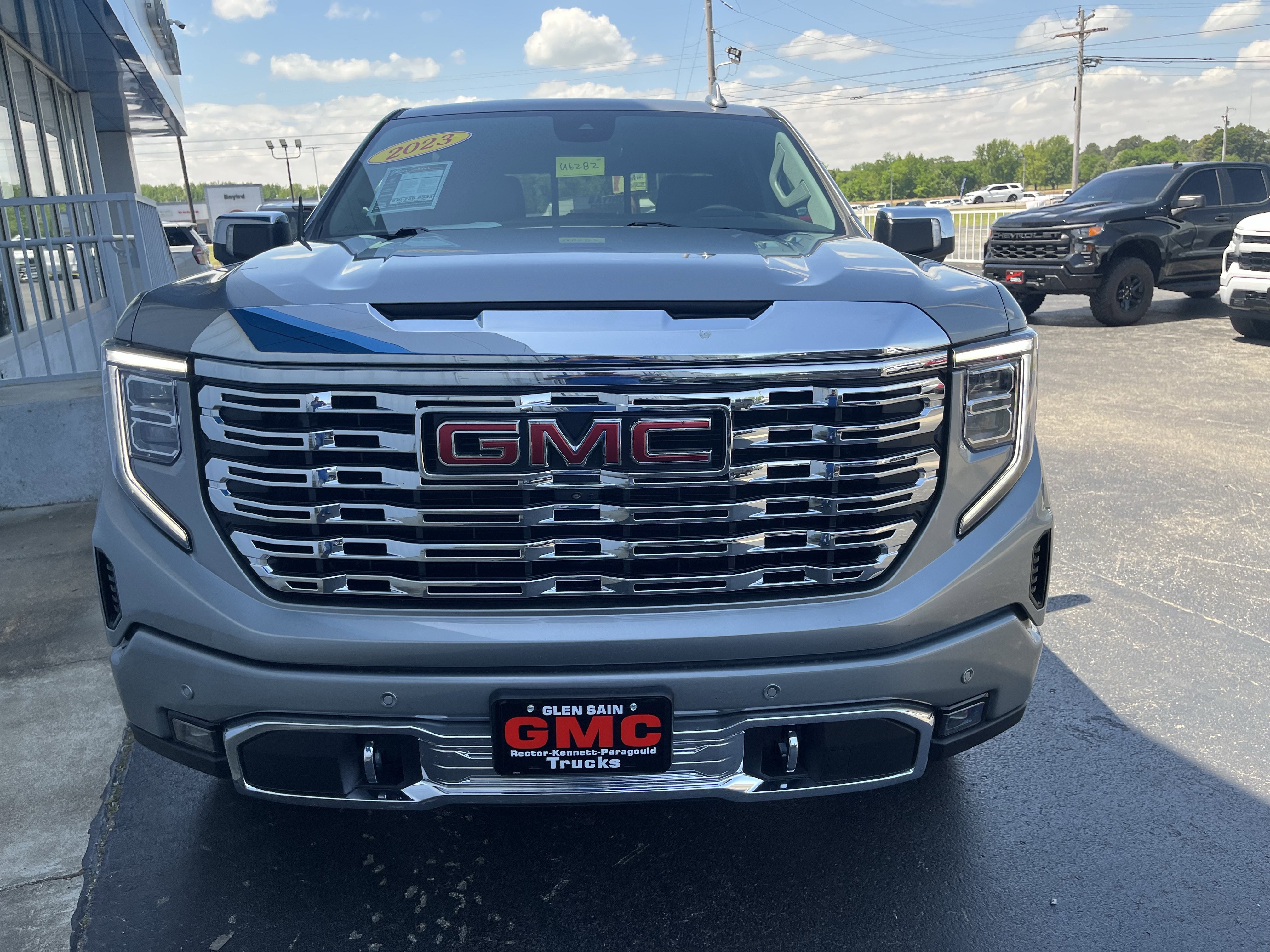 Used 2023 GMC Sierra 1500 Denali w/ Denali Reserve Package AWD/4WD image 11