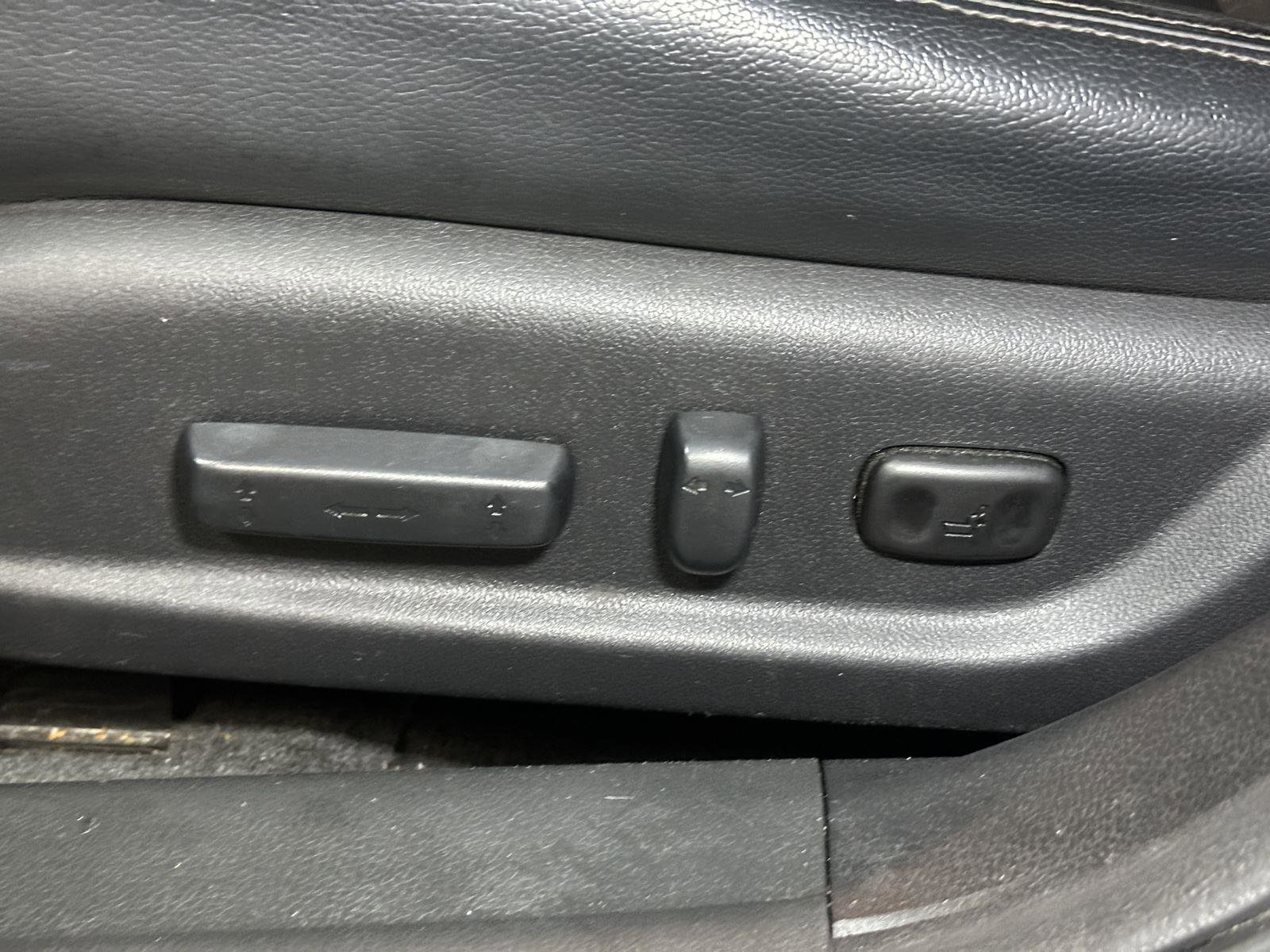 Used 2011 Honda Accord EX-L image 23