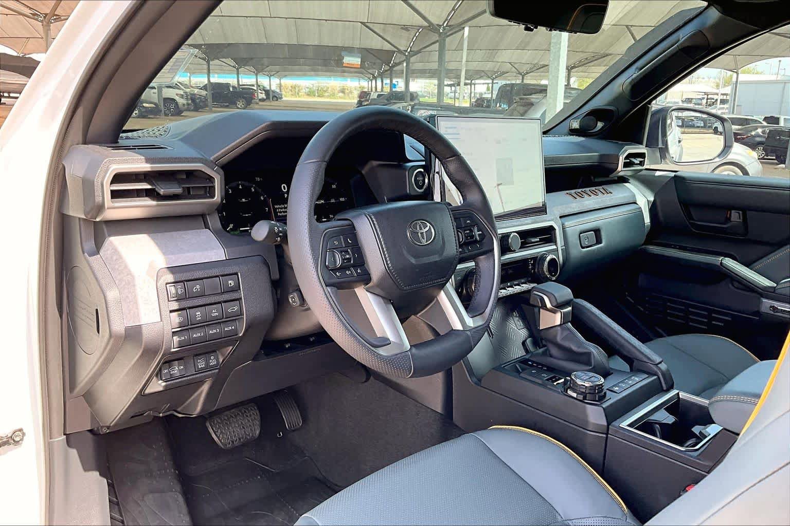 Used 2025 Toyota 4Runner Trailhunter AWD/4WD image 15