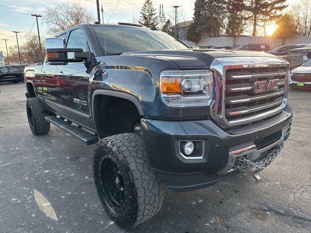 Used 2017 GMC Sierra 2500 SLT w/ All Terrain HD Package image 2