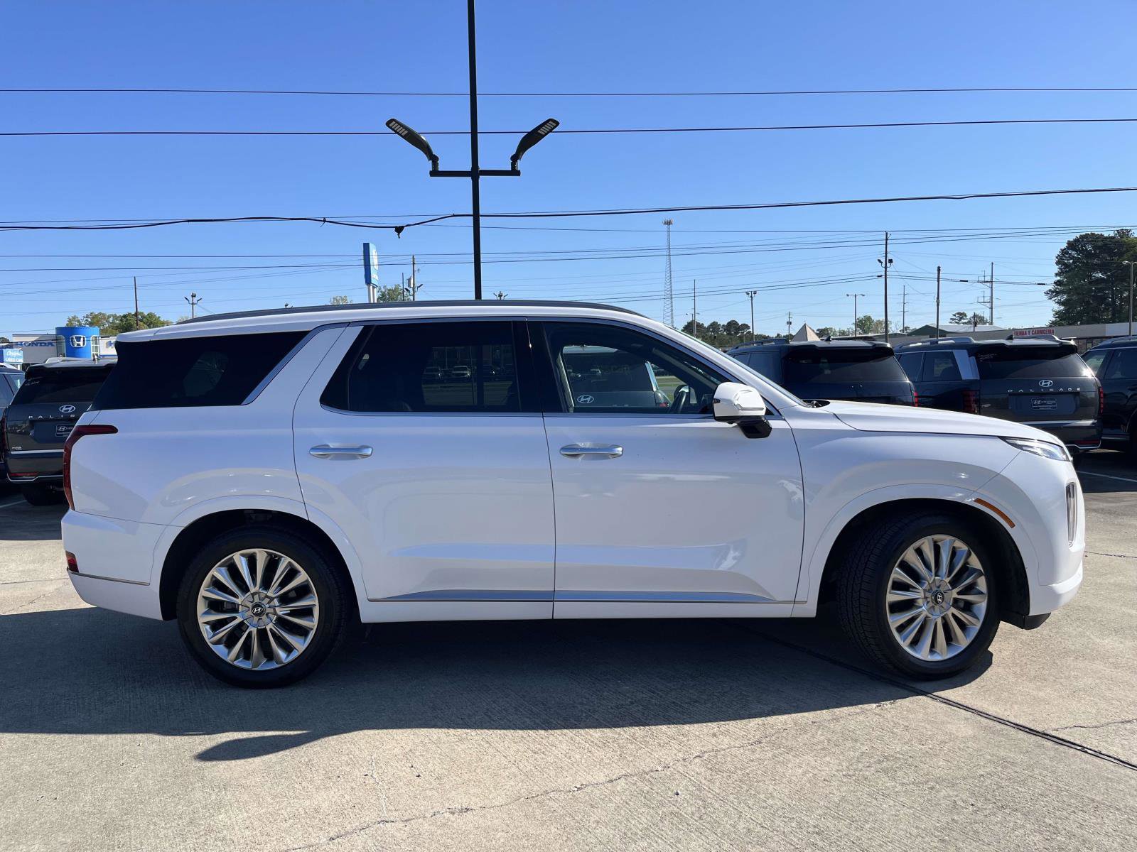 Used 2020 Hyundai Palisade Limited AWD/4WD image 3