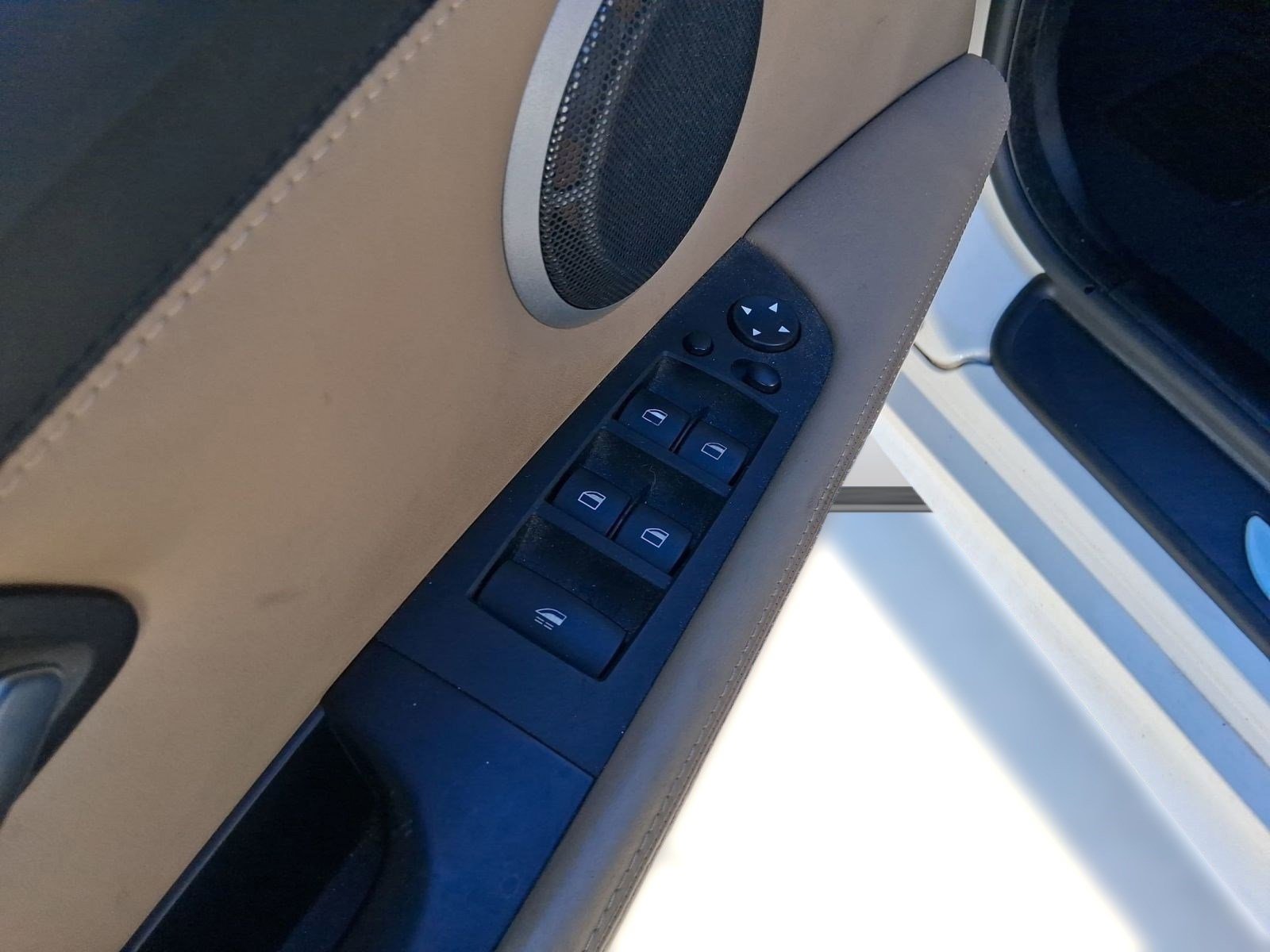 Used 2010 BMW M3 Convertible image 11