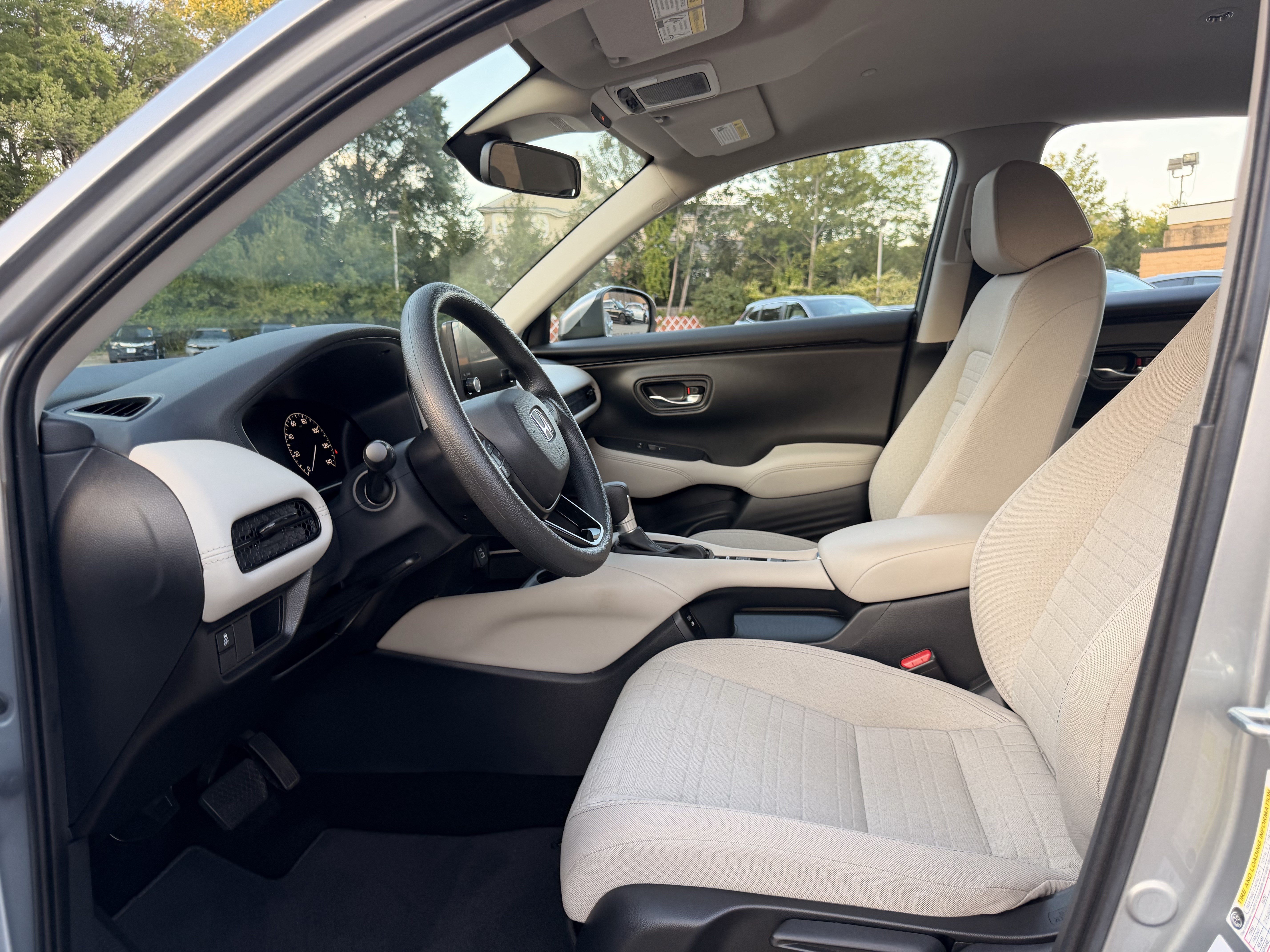 Used 2025 Honda HR-V LX image 14