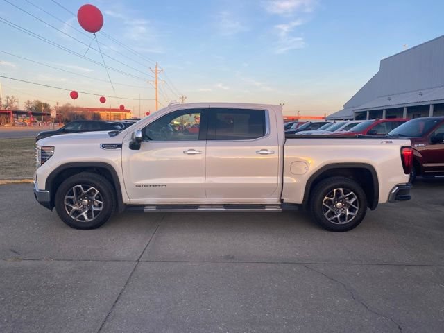 Used 2023 GMC Sierra 1500 SLT w/ SLT Premium Plus Package AWD/4WD image 3
