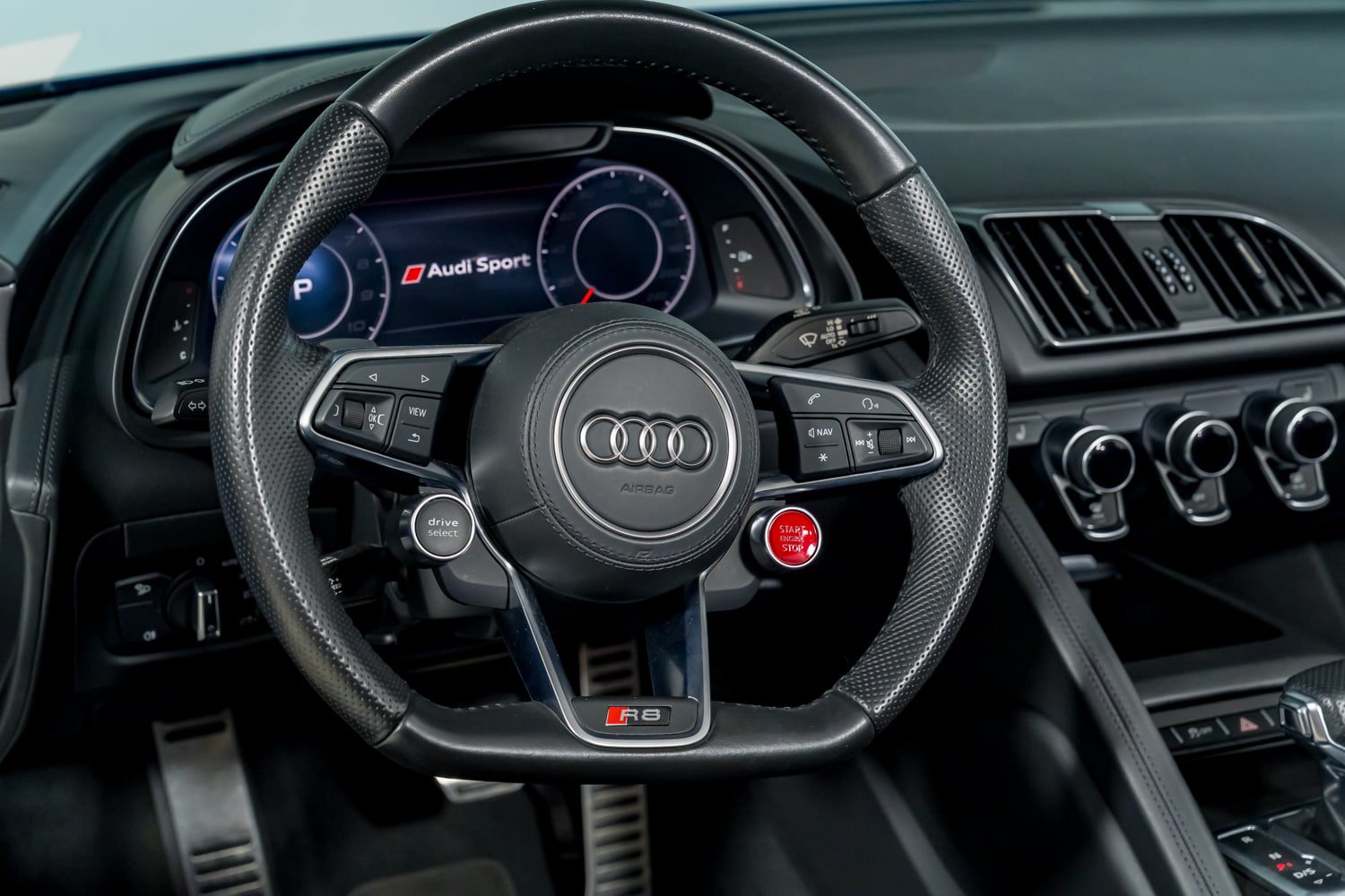 Used 2021 Audi R8 V10 w/ Premium Package RWD image 29