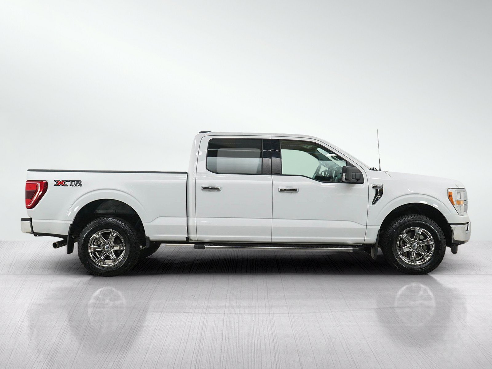 Used 2023 Ford F150 XLT w/ Equipment Group 301A Mid AWD/4WD image 7