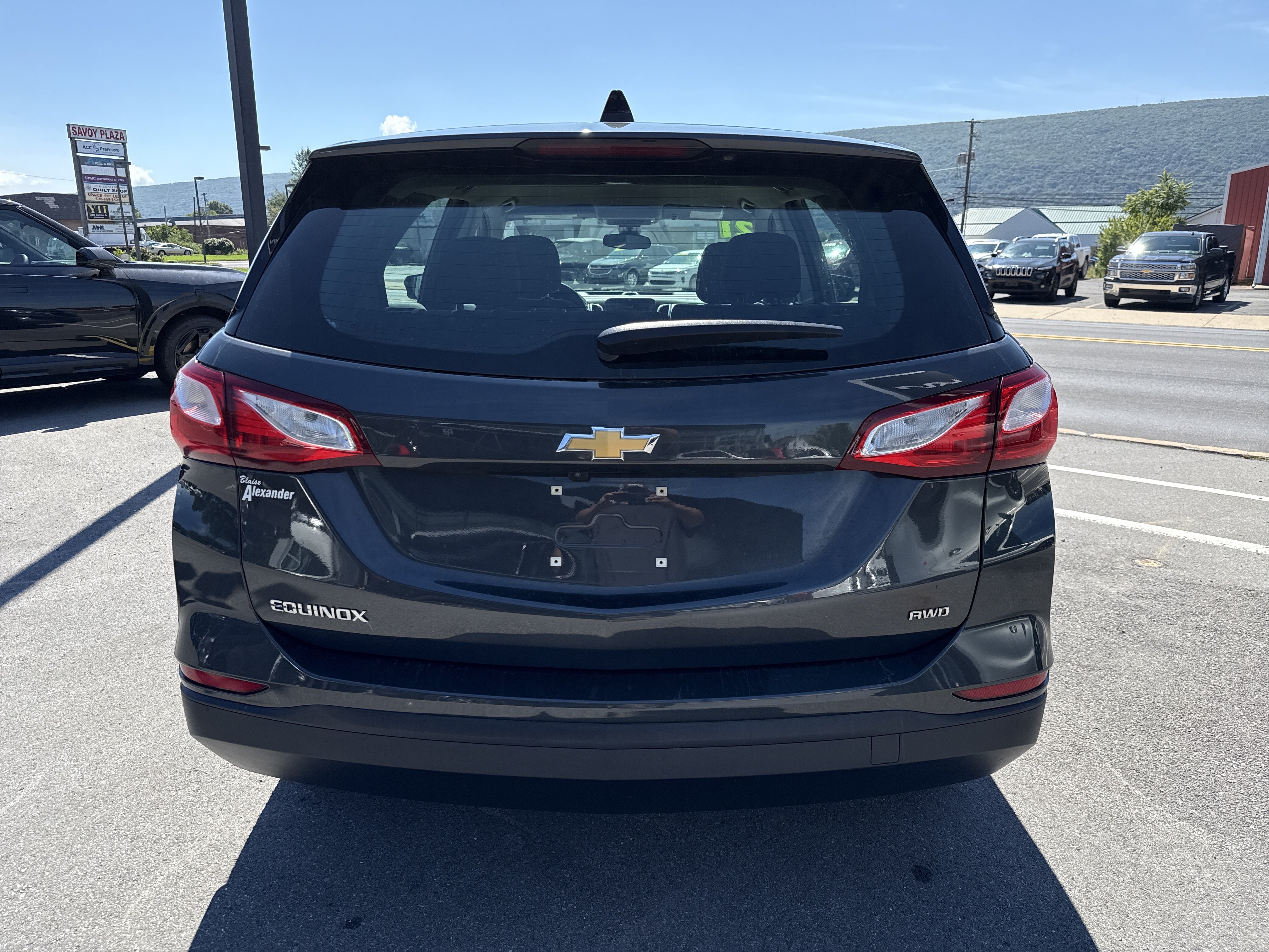 Used 2021 Chevrolet Equinox LS AWD/4WD image 4