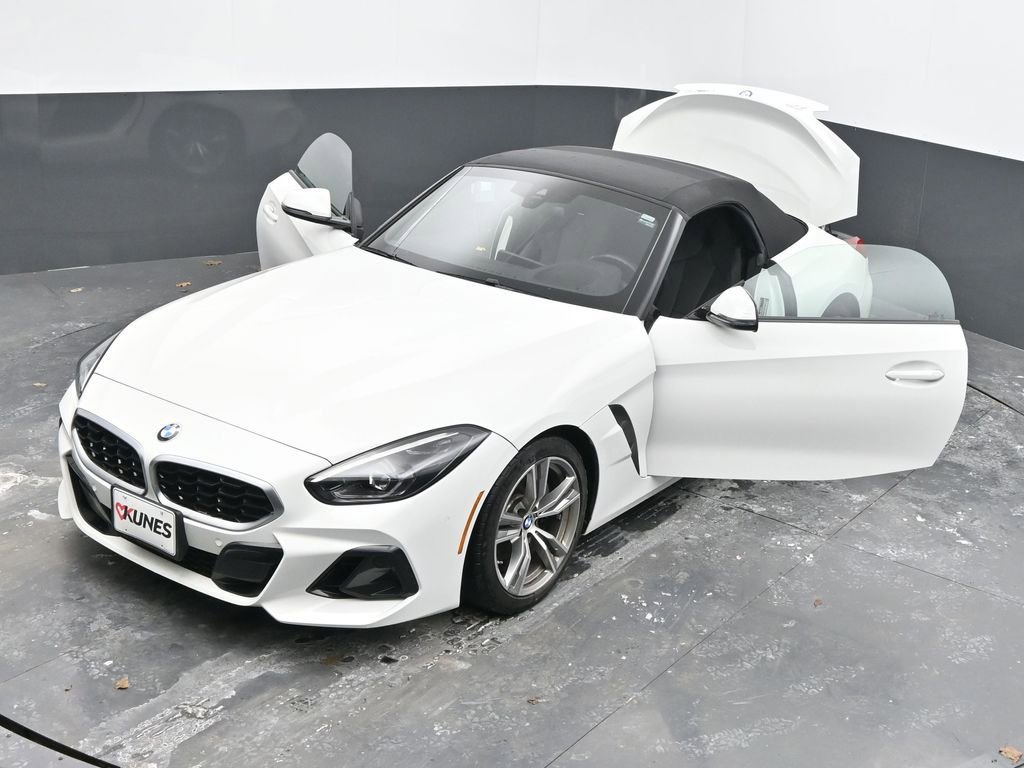 Used 2025 BMW Z4 sDrive30i image 54