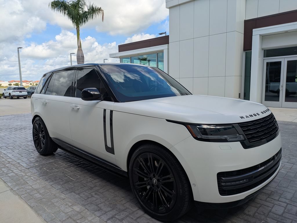 Certified 2025 Land Rover Range Rover Long Wheelbase SE AWD/4WD image 6