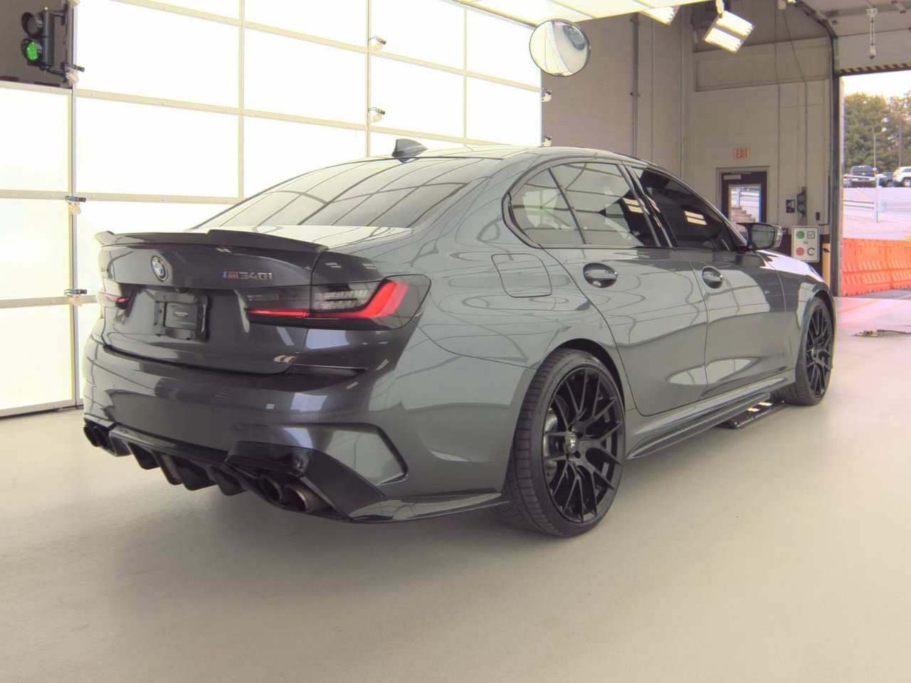 Used 2022 BMW M340i xDrive w/ Premium Package image 2