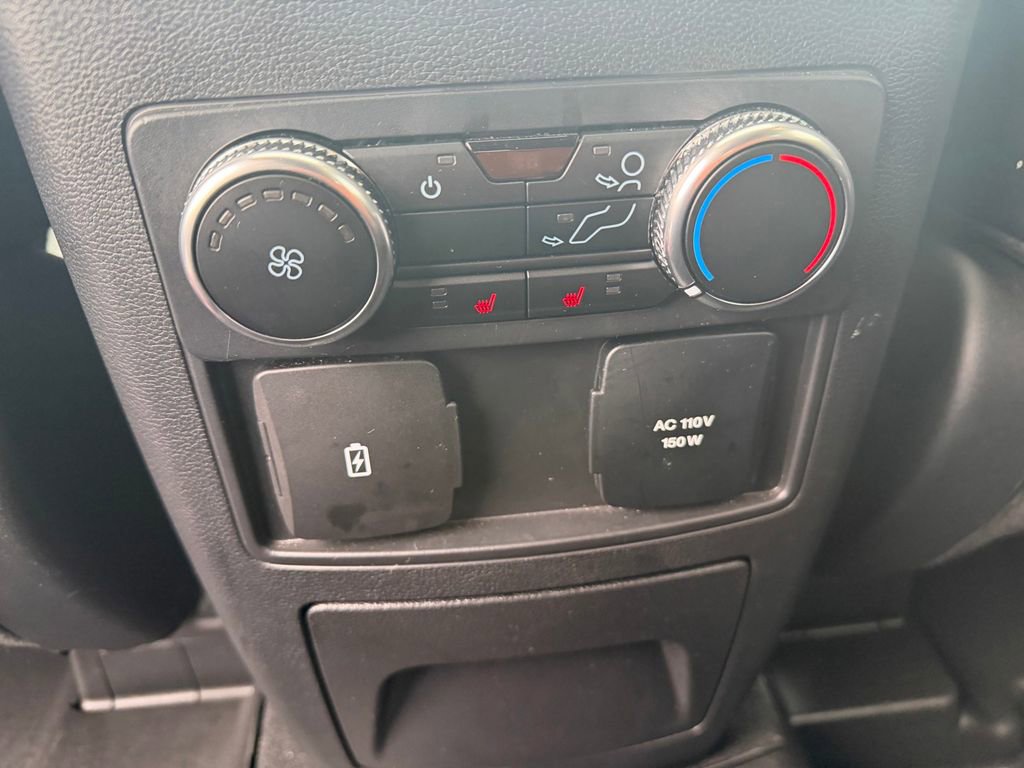 Used 2022 Ford Explorer Limited w/ Equipment Group 301A image 39